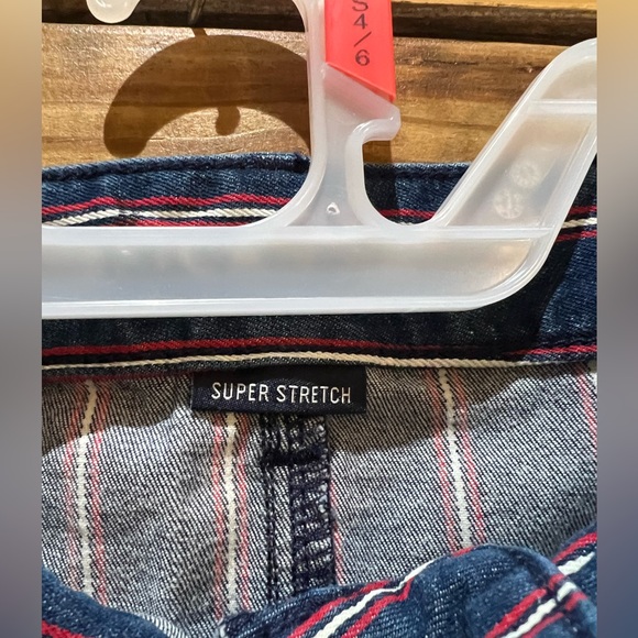 American Eagle Jean Skirt - Picture 4 of 4